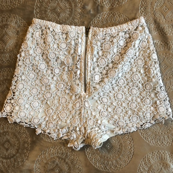 Lace shorts - Picture 2 of 5